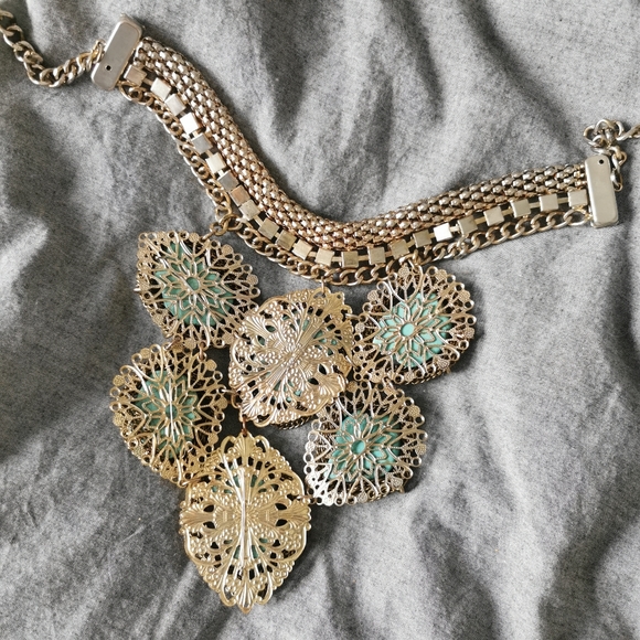 High Quality Statement necklace - Picture 4 of 4